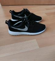 Nike roshe run schwarz 40 wie neu Nordrhein-Westfalen - Herne Vorschau