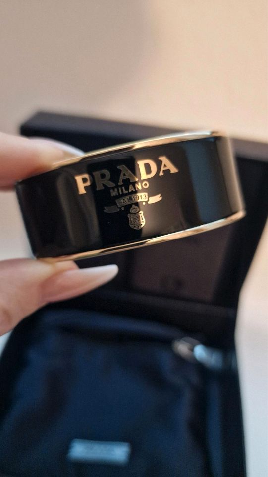 Original Prada Armreif, Armband mit Kaufbeleg in Aschaffenburg