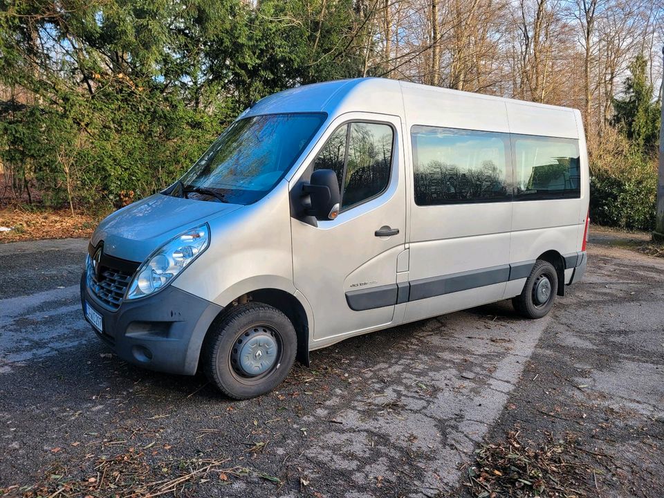 Renault Master 9 Sitzer Bulli mieten in Lemgo