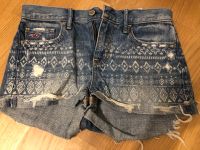 Kurze gemusterte Jeans Hollister, Größe 0 München - Ludwigsvorstadt-Isarvorstadt Vorschau