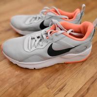 Nike Sneaker, Turnschuhe, Sportschule, Laufschuhe , Schuhe Sachsen-Anhalt - Halle Vorschau