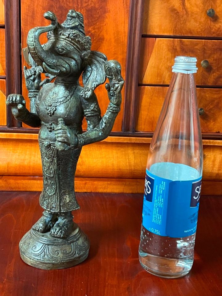 Ganesha 36 cm Bronze, Südostasien, 3 kg ,aus alter Sammlung in Elbtal