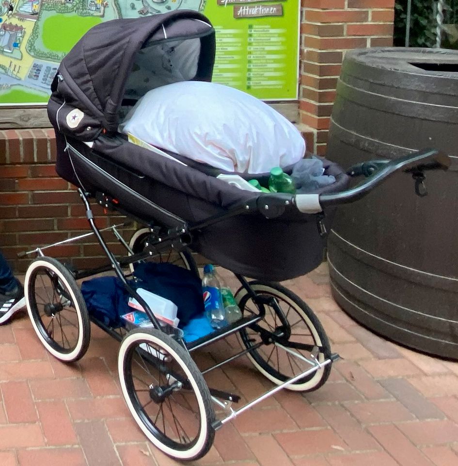 Dänischer Kinderwagen Trille Dream mit extra Zubehör in Hagen im Bremischen