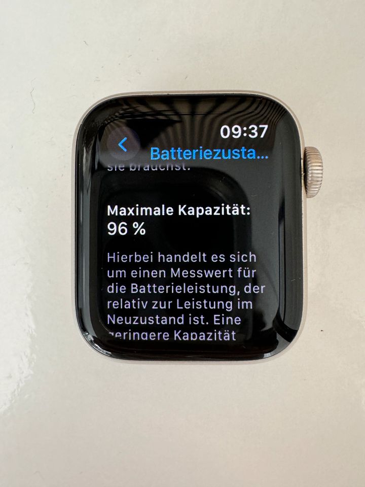 Apple Watch SE in Weiterstadt