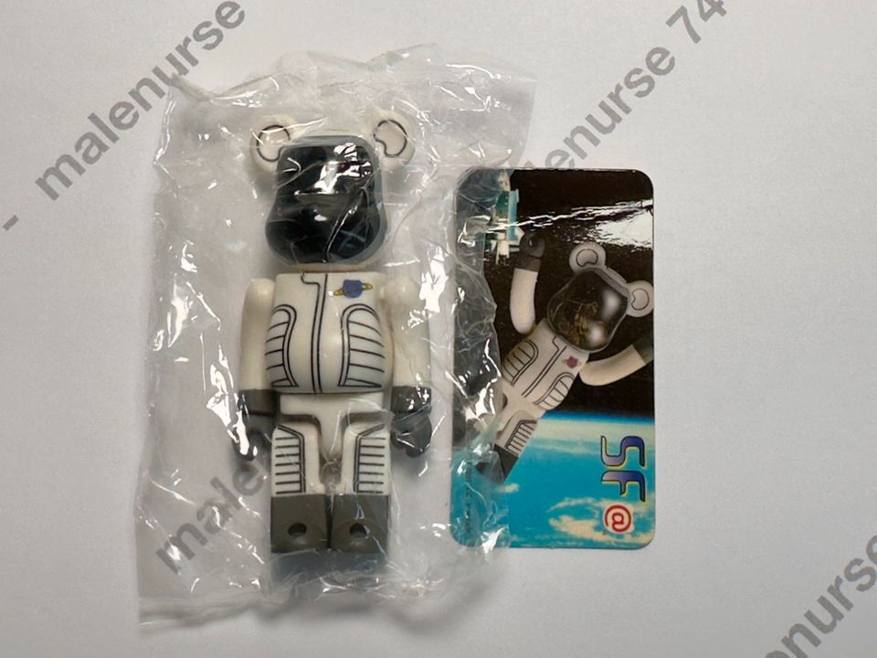Medicom Toy BEARBRICK 100% Series 3 (2002) SF Astronaut in Düsseldorf