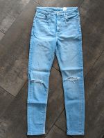 Jeans, Skinny Fit, Gr. 140, H&M, neuwertig Nordrhein-Westfalen - Wenden Vorschau