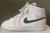 Nike Air Jordan 1 Mid Barely Rose, EU 37,5 no Sacai Bayern - Freilassing Vorschau