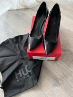 Hugo Boss Pumps highheel Schuh stiletto 39 schwarz Leder wie neu Hessen - Mühlheim am Main Vorschau