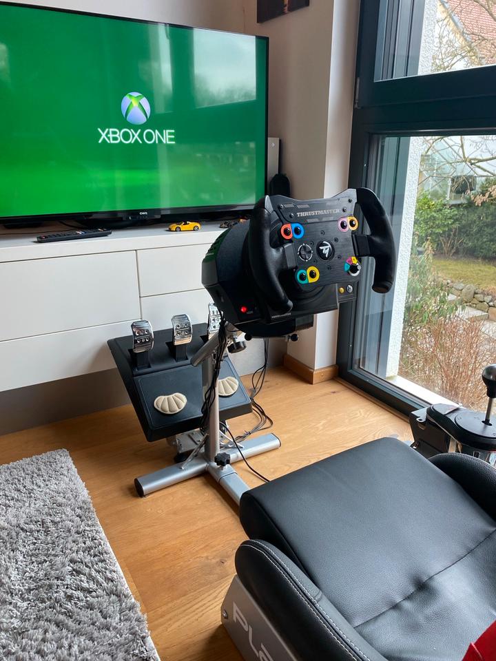 Sim Racing Simulator/ Thrustmaster TX & TM Wheel XBox / PC in Landshut