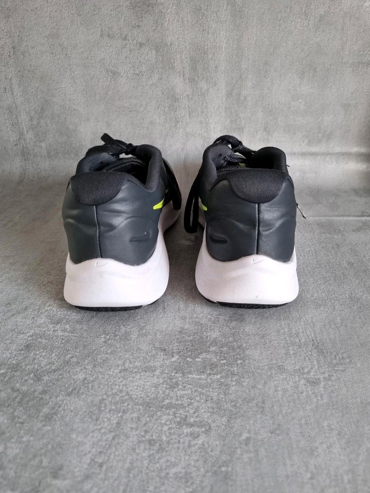 Nike Sportschuhe Gr.40 ( US 7J) grau in Pfungstadt