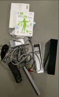 Nintendo Wii + Fit plus + Zubehör , Spielekonsole Niedersachsen - Osnabrück Vorschau