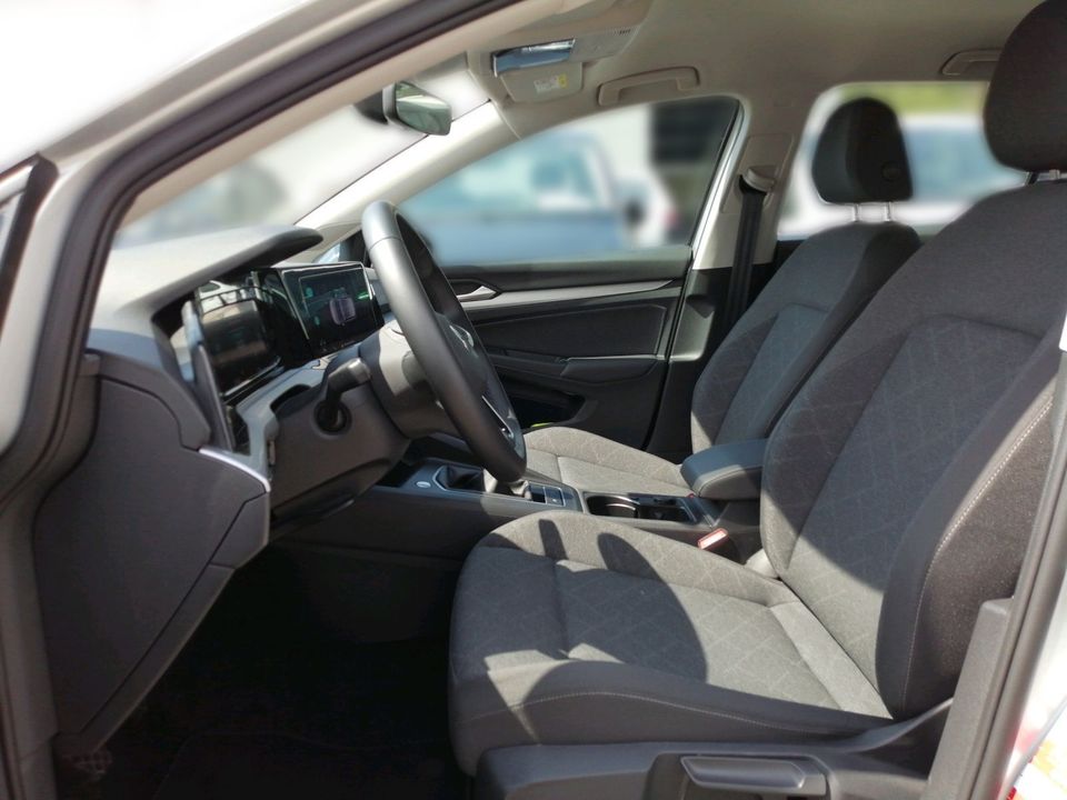 Volkswagen Golf VIII Life 1.5 TSI / LED, App-Connect, DAB in Kreuzwertheim