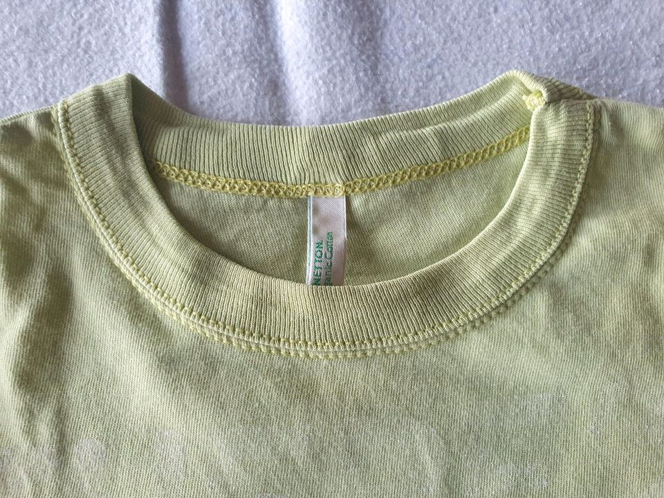 Kinder T-Shirt Shirt Benetton Größe 90 Junge Mädchen gelbgrün in Pfronten