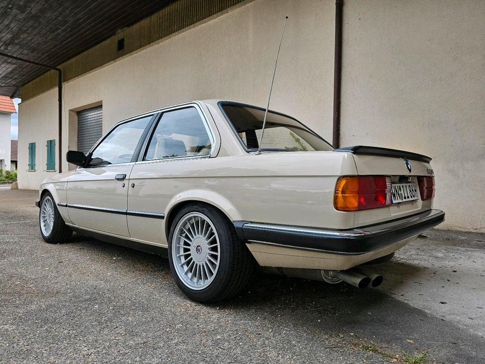 BMW e30 325i in Weinstadt