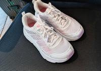 Skechers Damen Sportschuhe, Größe 35,5 Berlin - Friedrichsfelde Vorschau
