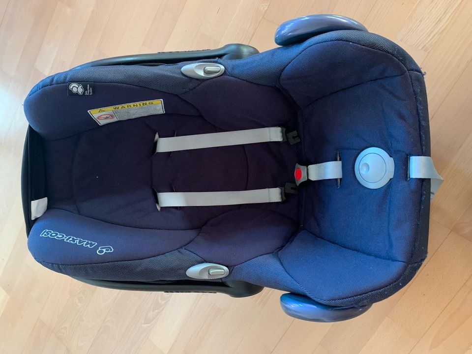 Maxi Cosi Babyschale Macixosi in Lindau