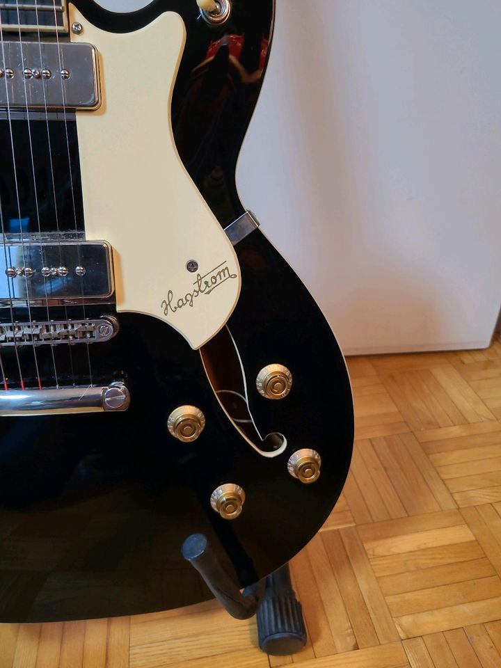 Gitarre Hagström viking  ll Black Gloss in Rheinstetten