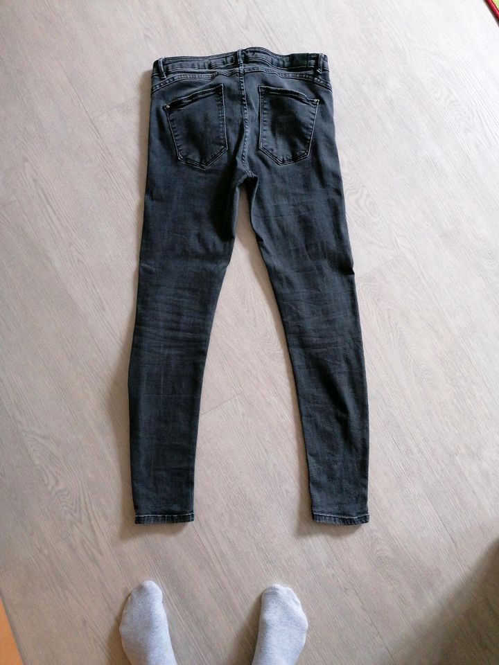 ZARA Jeans stretch Gr. 40 in Emmendingen