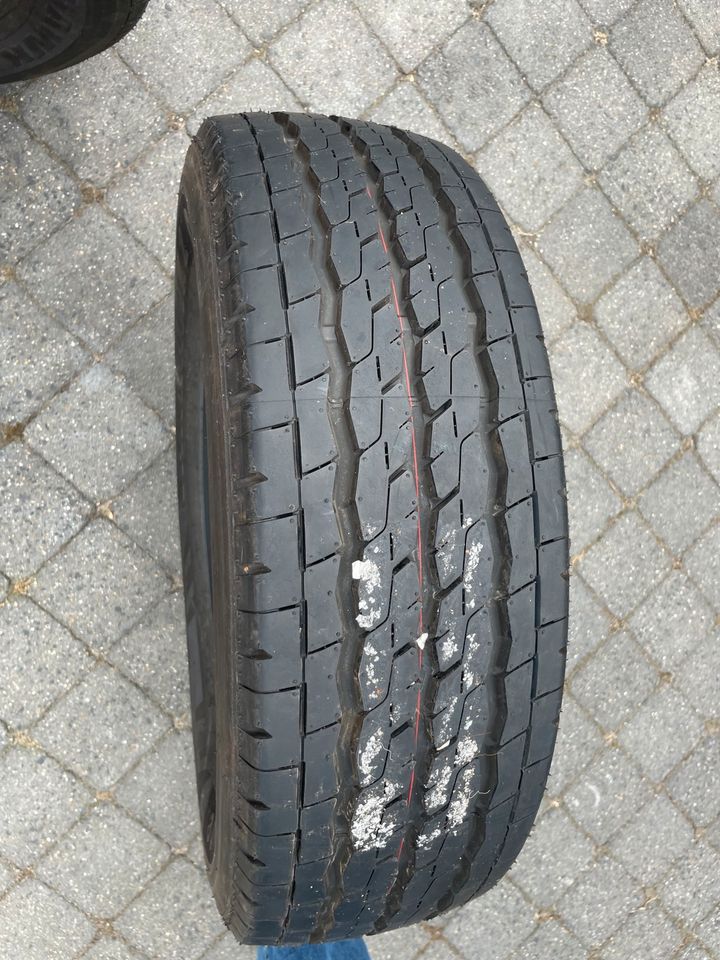 Sommer Reifen Wohnwagen Wohnwagenreifen Anhänger 215/70R15C in Bocholt