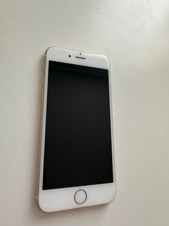 Apple iPhone 6s - 32GB - Gold (Ohne Simlock) in Augsburg