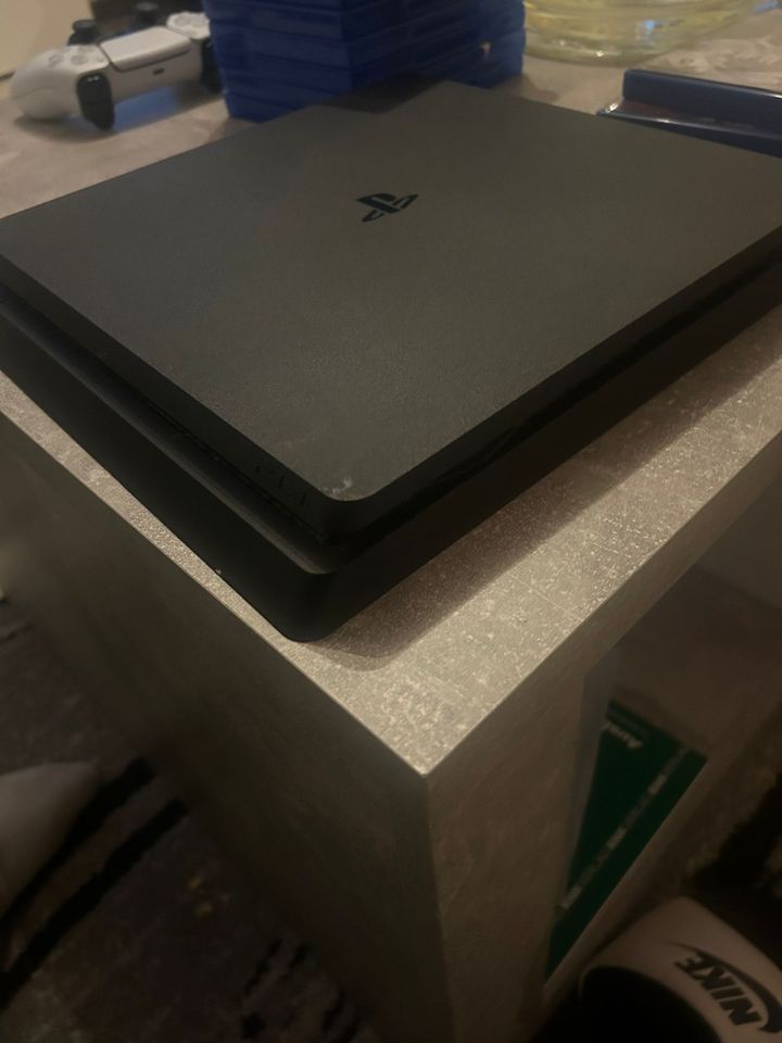 PlayStation 4 slim 1TB!!!! in Essen