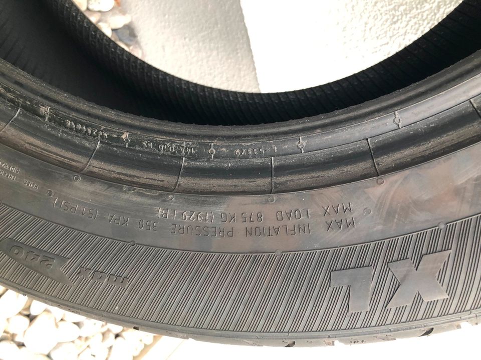 1 Winterreifen ohne Felge 235/55R 17 103V TL-60 200km gefahren in Iffeldorf