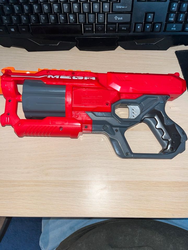 Nerf:Cycloneshock Mega Gun in Esslingen