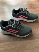 Adidas sneakers Schuhe Sport Nordrhein-Westfalen - Menden Vorschau