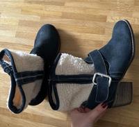 Dunkelblaue Stiefeletten von La Strada, Größe 40 wie neu Findorff - Findorff-Bürgerweide Vorschau