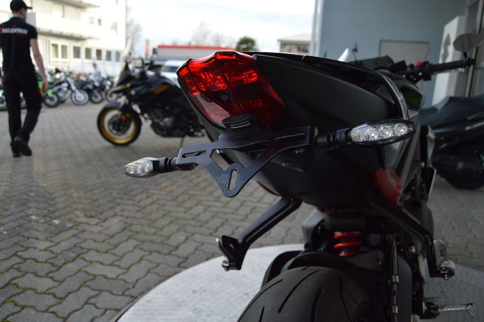 Triumph STREET TRIPLE R in Karlsruhe