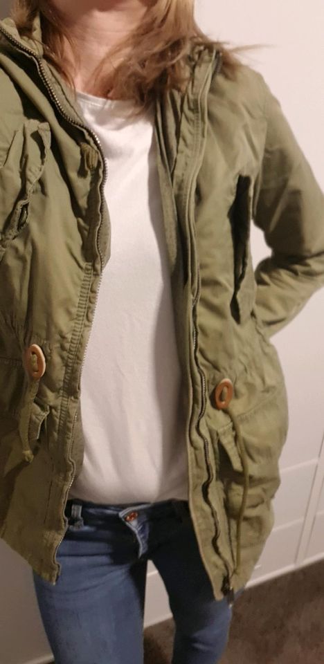 ⭐Tommy Hilfiger Sommerjacke Parka Gr.S khaki ⭐ in Duisburg