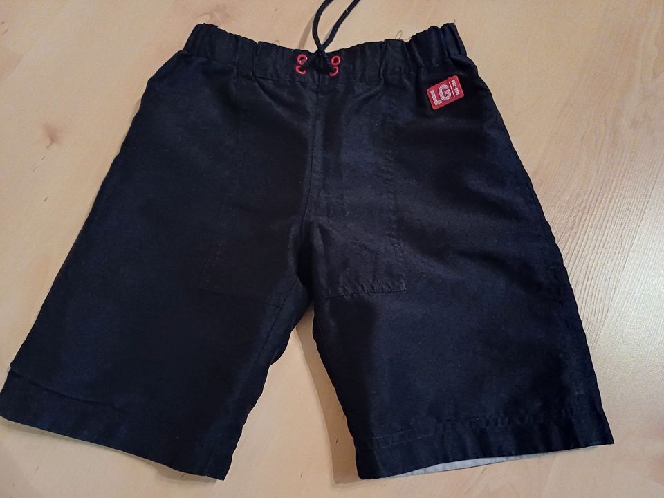 kurze Hosen, Gr. 104/110, 3 Stück in Zell am Main