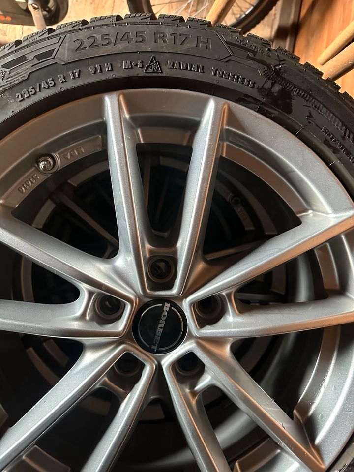 1 Satz Neu Winterreifen auf BORBET Felgen 225/45R17 in Klein Rönnau