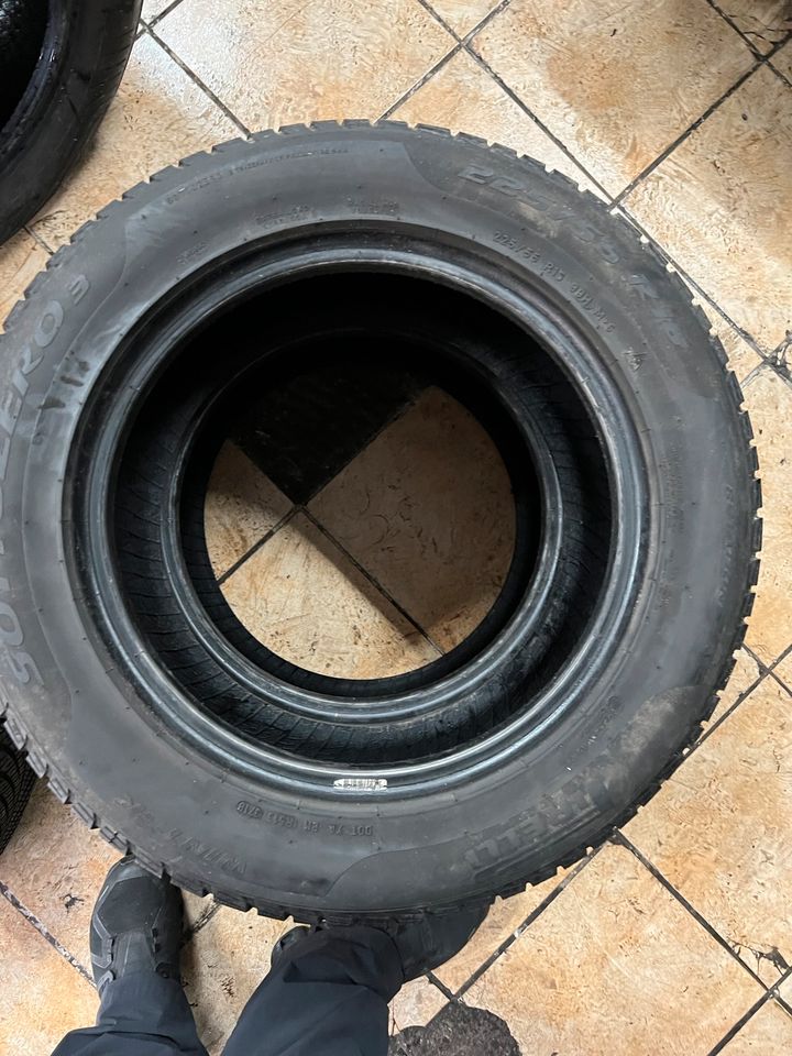 225/55R/16 99H Pirelli Sottozero 3 Winterreifen in Aschaffenburg