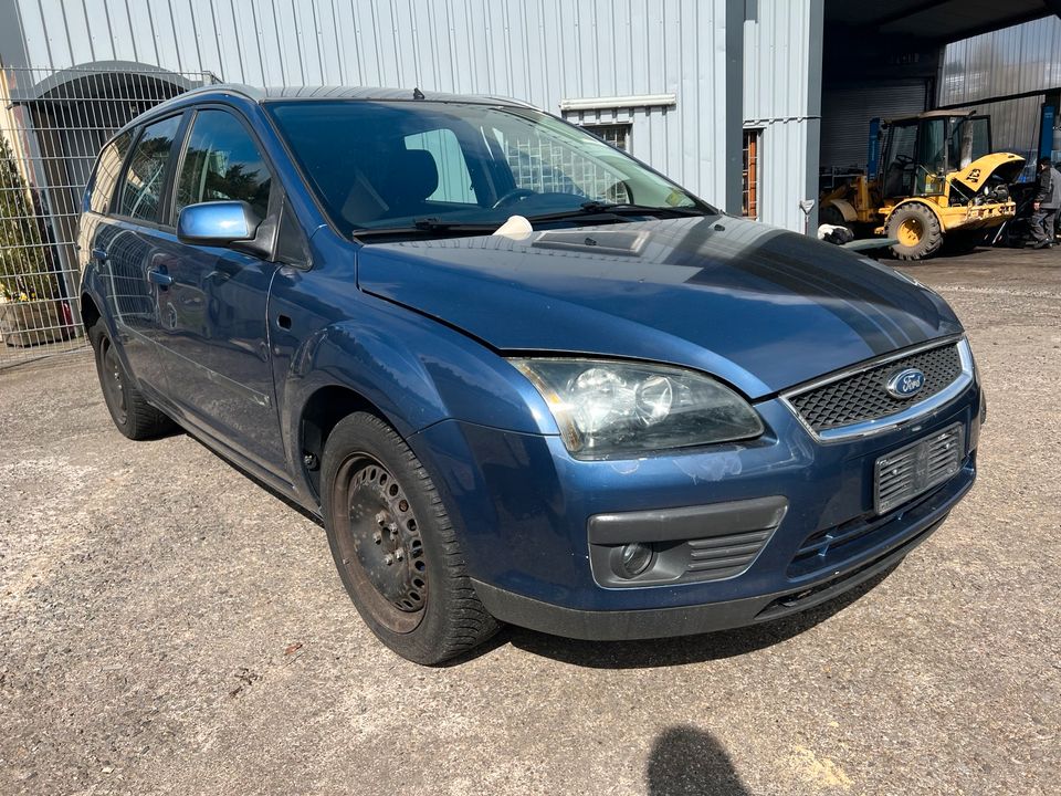 Kotflügel  Ford Focus II (blau 23 ) vorne rechts in Wilnsdorf