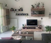 Wohnwand-TV-Wand mit LED‘s, Esstisch, Lederstühle Nordrhein-Westfalen - Schleiden Vorschau