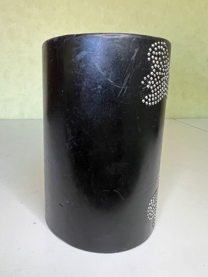 Schwarze Totenkopf Kerze Made in Thailand (10 x 10 x 15,5cm) in Bocholt