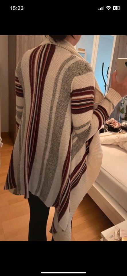 Poncho, Cardigan Gr. 36 in Langenselbold