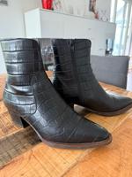 Damen Stiefeletten schwarz Größe 37 Hessen - Solms Vorschau