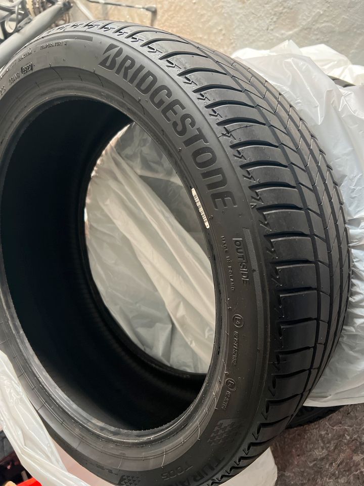 Bridgestone Reifen 245/40/r19 zu verkaufen in Jade