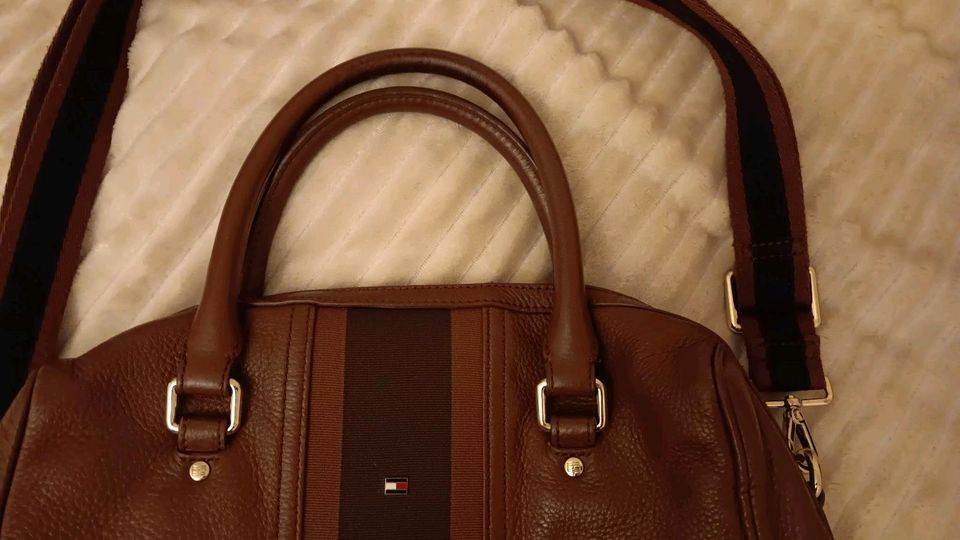 Tommy Hilfiger Tasche . in Schwelm