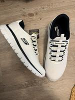 Skechers Gr. 41 NEU / OVP Hannover - Herrenhausen-Stöcken Vorschau