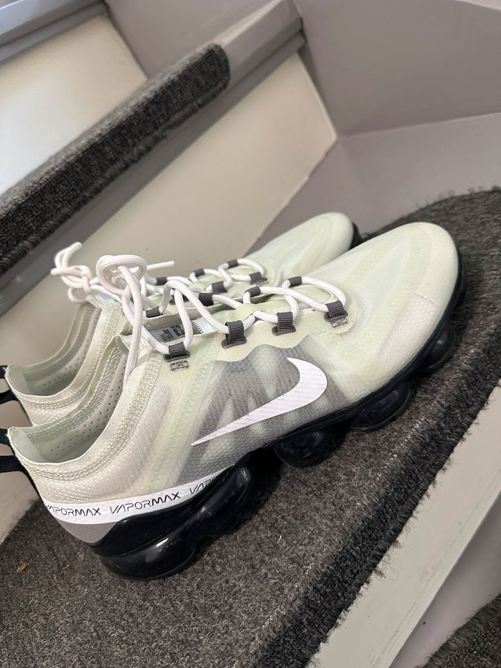 Damen Vapormax Nikeschuhe in Lüdenscheid