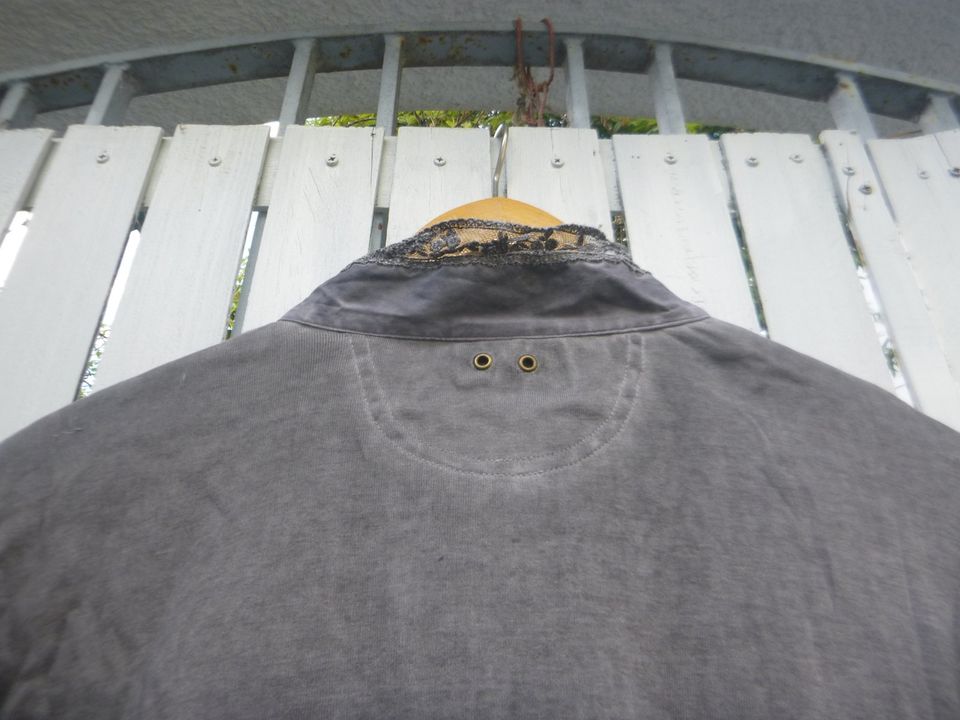Shirt, neuwertig, mit Spitze Farbe: Taupe oilwashed Vers. ab 2,80 in Gießen