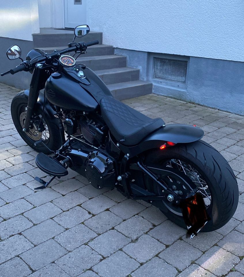 1HD Harley Davidson all Black in Hameln