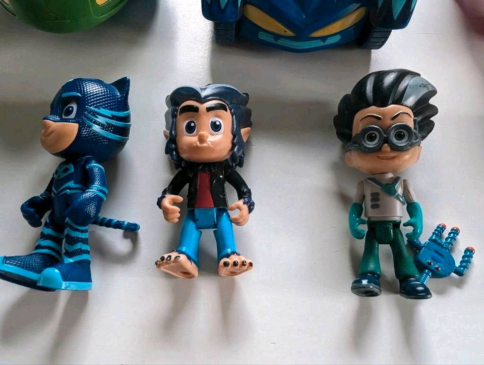 Tolles PJ Masks Set Figuren Fahrzeuge Romeo Catboy Eulette in Kahl am Main