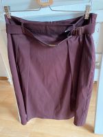 Esprit Rock edel neu Bordeaux 40 L mit Gürtel Niedersachsen - Sehnde Vorschau