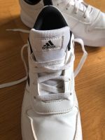 Adidas u Nike Sneaker / Top Zustand Bayern - Pemfling Vorschau