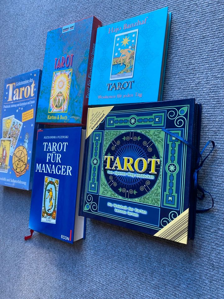 Tarot Karten, teilweise mit Buch in Köln