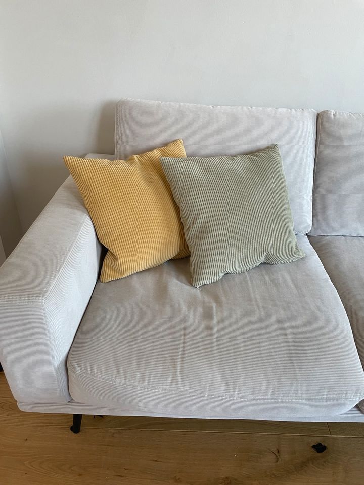 BoConcept 3-Sitzer Sofa Couch Carlton, Feincord beige 240cm in Essen